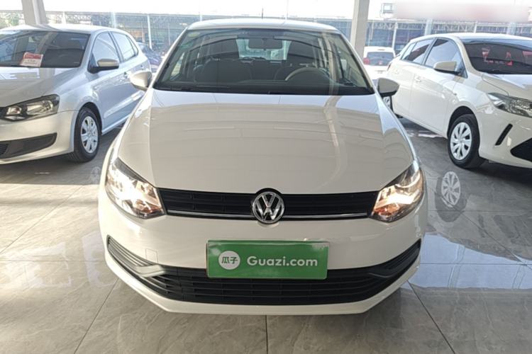 Used Volkswagen Polo 2016 1.4L Manual Fashion Model Front