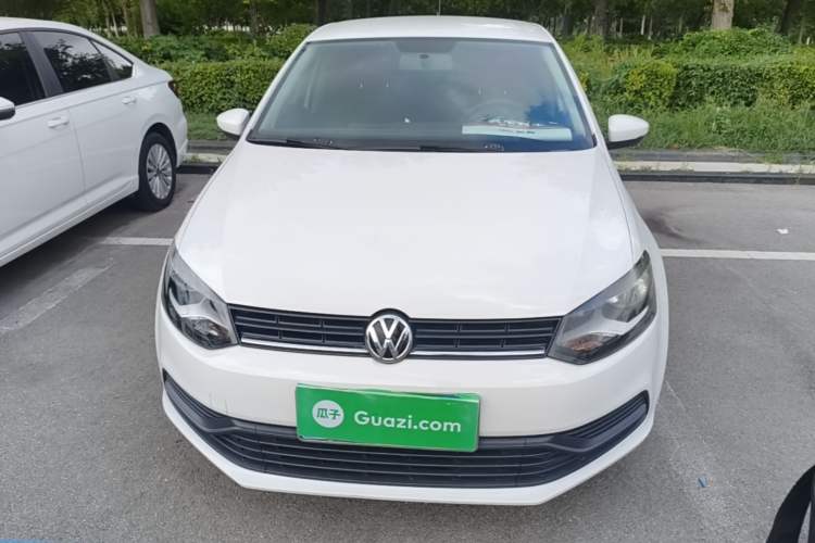 Used Volkswagen Polo 2016 1.4L Manual Fashion Model Front