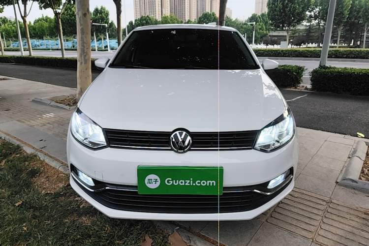 Used Volkswagen Polo 2016 1.6L Automatic Comfort Model Front