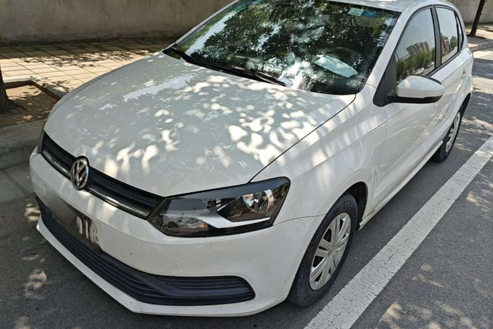 Used Volkswagen Polo 2016 1.4L Manual Fashion Model Front Left 45 Deg