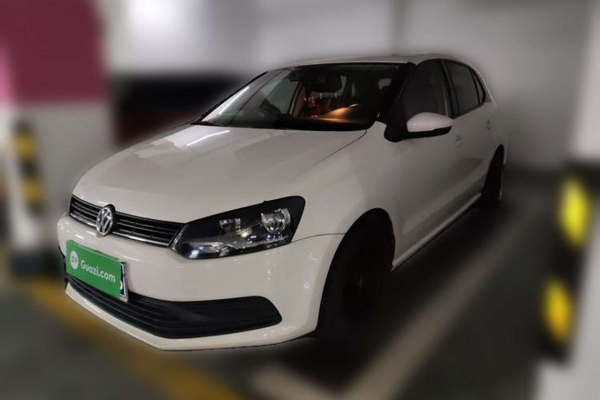Used Volkswagen Polo 2016 1.4L Manual Fashion Model Front Left 45 Deg