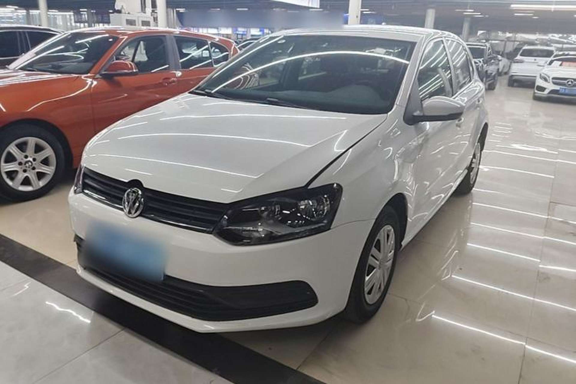Used Volkswagen Polo 2016 1.4L Manual Fashion Model Front Left 45 Deg