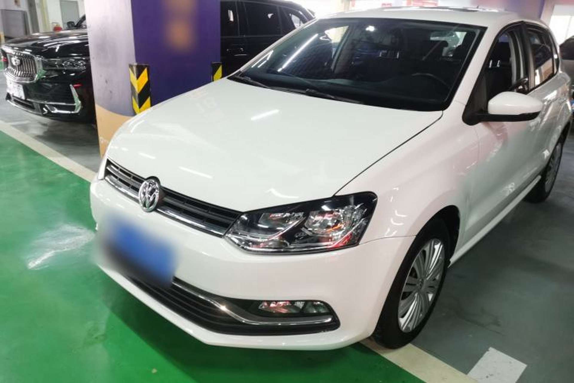 Used Volkswagen Polo 2016 1.6L Automatic Comfort Model Front Left 45 Deg