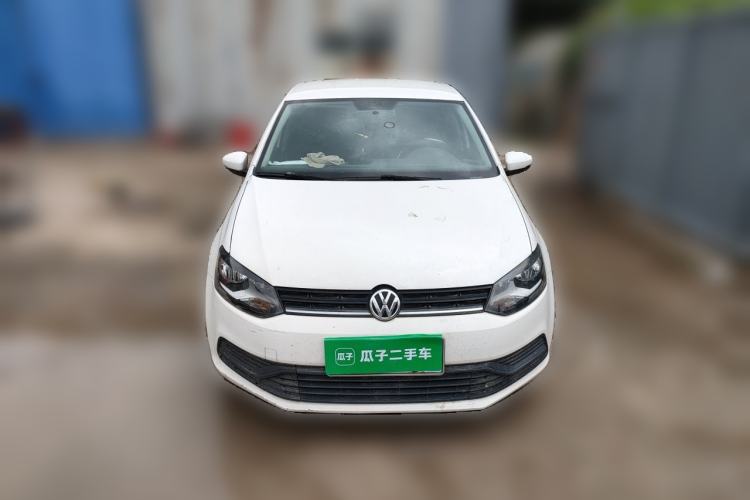 Used Volkswagen Polo 2016 1.4L Manual Fashion Model Front