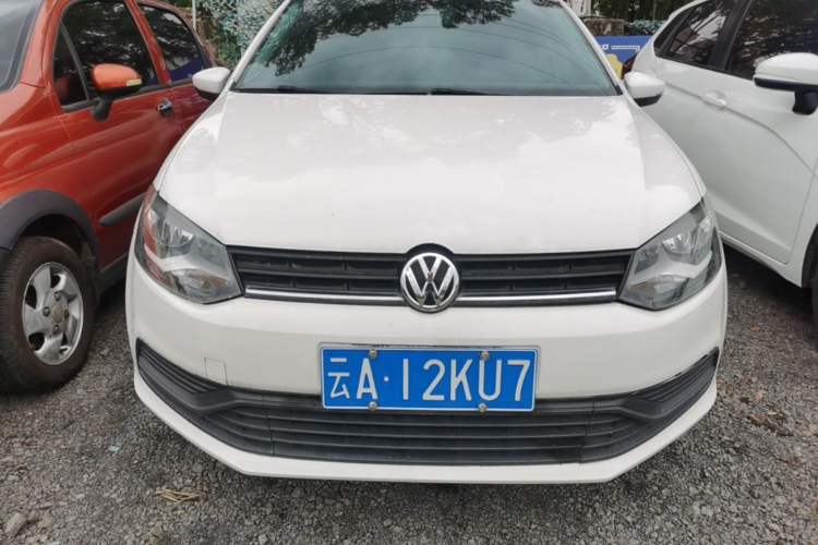 Used Volkswagen Polo 2016 1.4L Manual Fashion Model Front