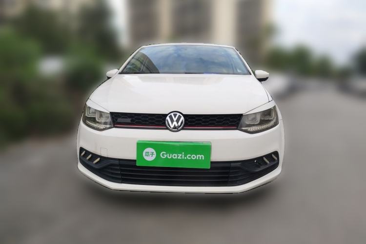 Used Volkswagen Polo 2016 1.4L Manual Fashion Model Front