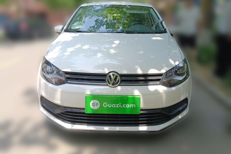 Used Volkswagen Polo 2016 1.4L Manual Fashion Model Front
