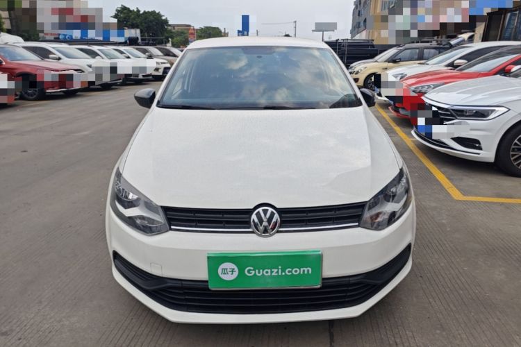 Used Volkswagen Polo 2016 1.4L Manual Fashion Model Front