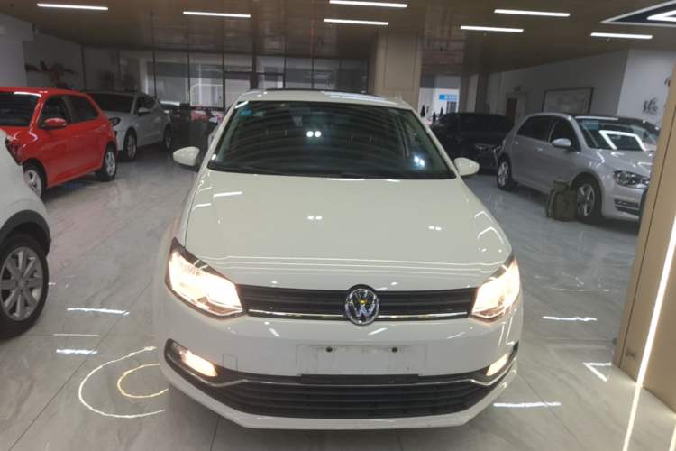 Used Volkswagen Polo 2016 1.6L Automatic Comfort Model Front