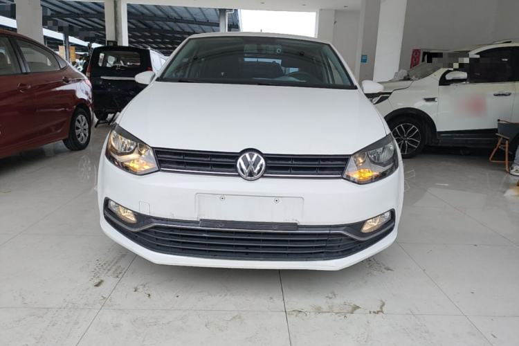 Used Volkswagen Polo 2016 1.4L Manual Fashion Model Front