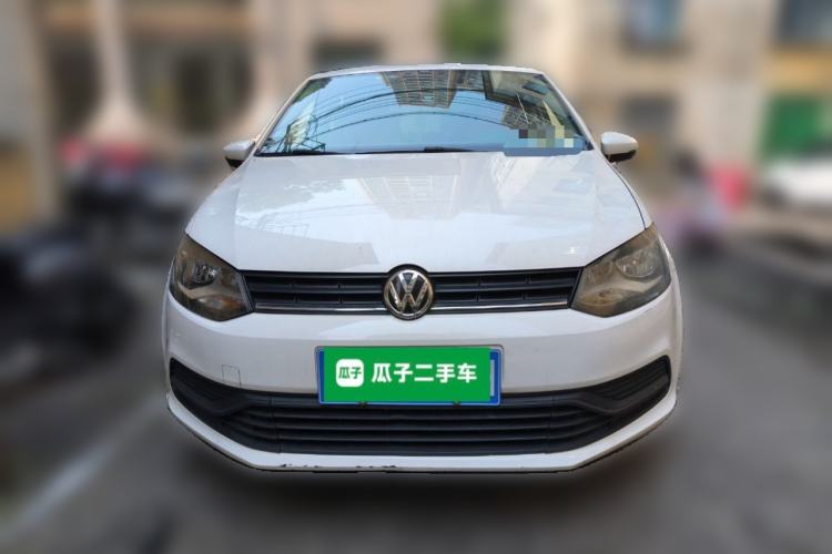 Used Volkswagen Polo 2016 1.4L Manual Fashion Model Front