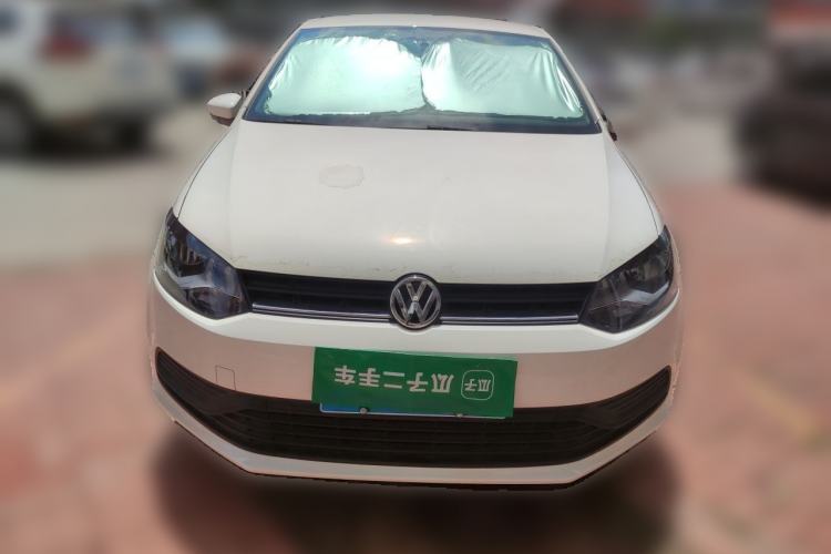 Used Volkswagen Polo 2016 1.4L Manual Fashion Model Front