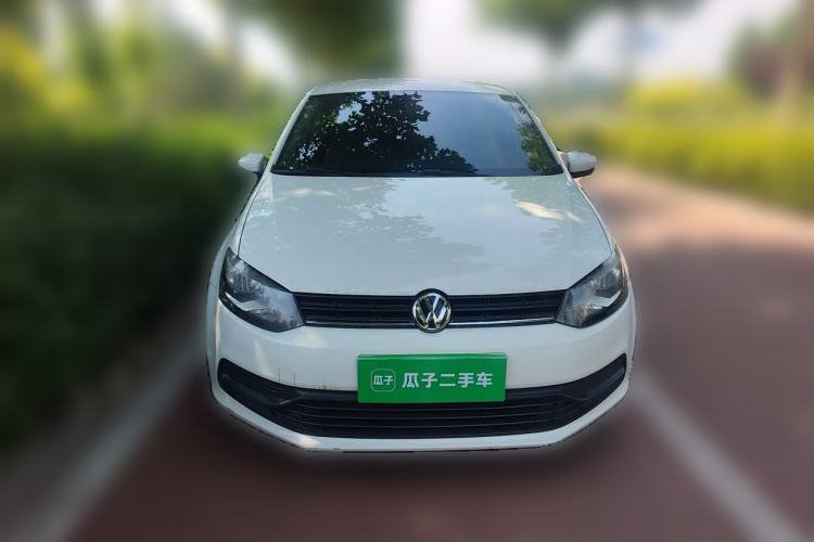Used Volkswagen Polo 2016 1.4L Manual Fashion Model Front