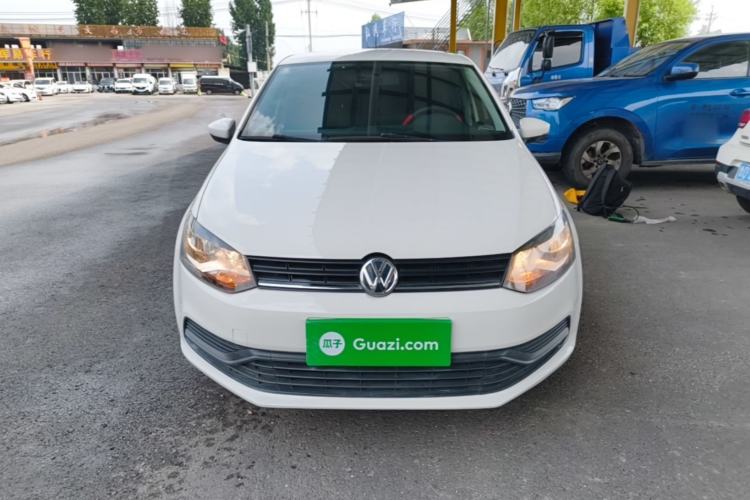 Used Volkswagen Polo 2016 1.4L Manual Fashion Model Front