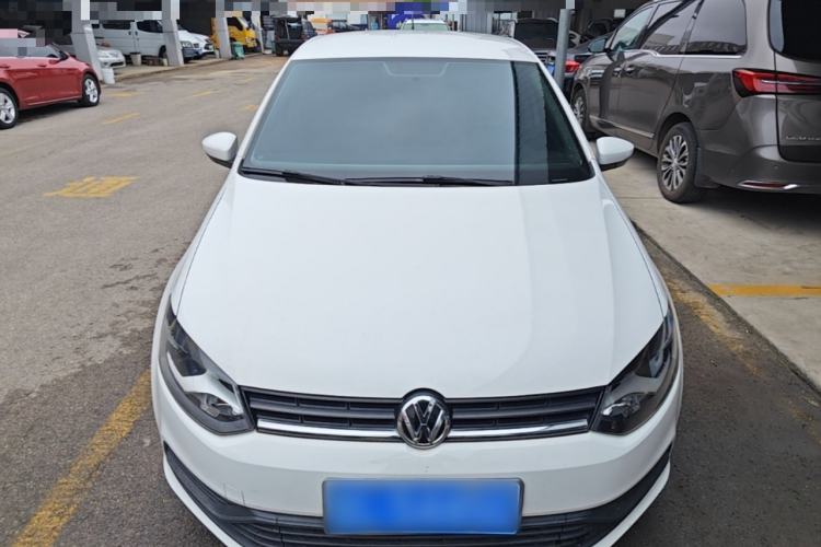 Used Volkswagen Polo 2016 1.4L Manual Fashion Model Front