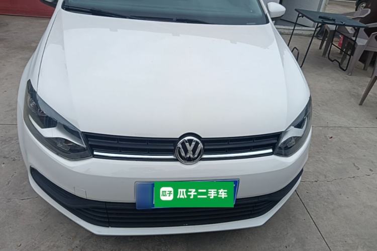 Used Volkswagen Polo 2016 1.4L Manual Fashion Model Front