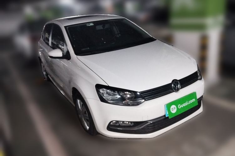 Used Volkswagen Polo 2016 1.6L Automatic Comfort Model Front Right 45 Deg