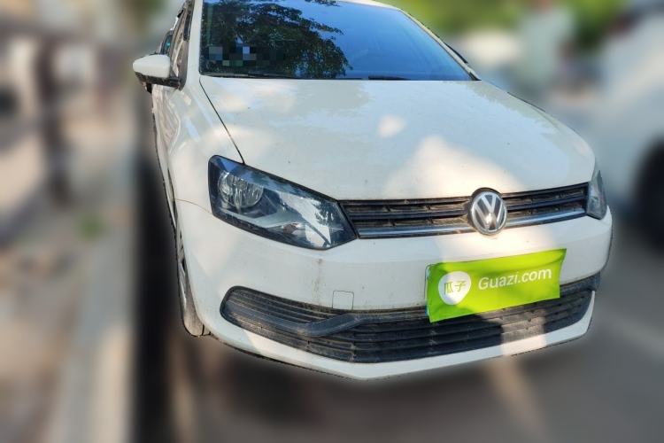 Used Volkswagen Polo 2016 1.4L Manual Fashion Model Front Right 45 Deg