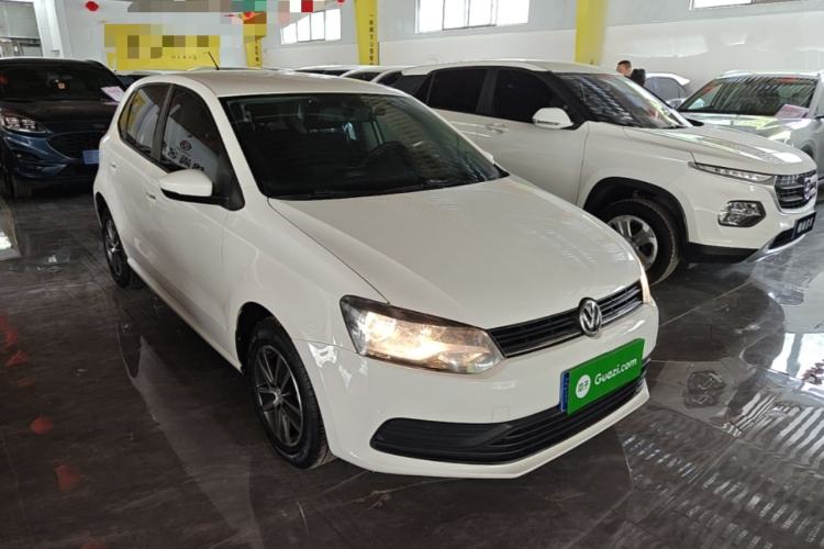 Used Volkswagen Polo 2016 1.4L Automatic Trendy Model Front Right 45 Deg