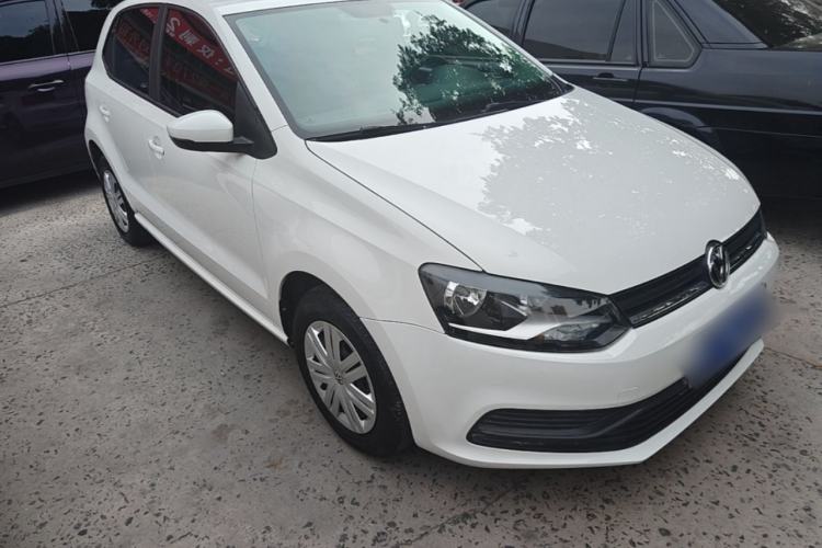 Used Volkswagen Polo 2016 1.4L Automatic Trendy Model Front Right 45 Deg