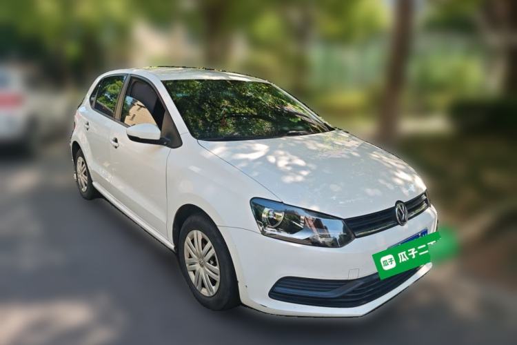 Used Volkswagen Polo 2016 1.4L Automatic Trendy Model Front Right 45 Deg