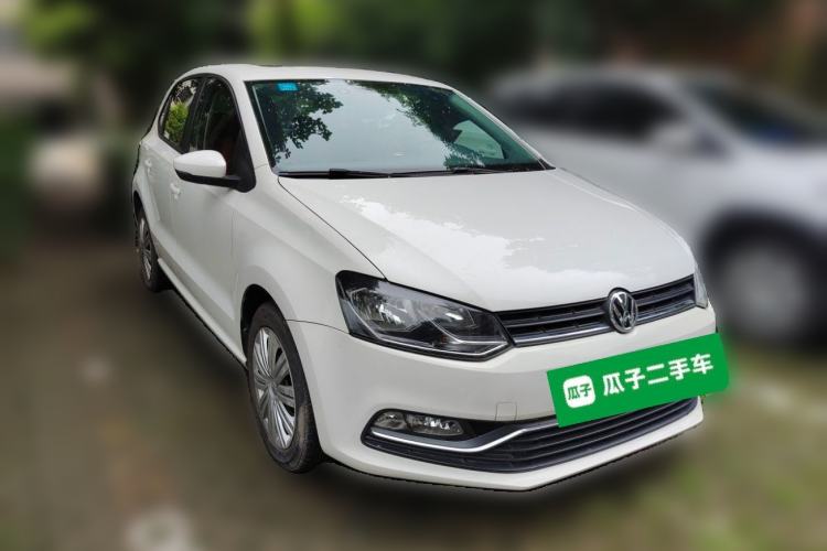 Used Volkswagen Polo 2016 1.6L Automatic Comfort Model Front Right 45 Deg