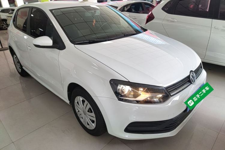 Used Volkswagen Polo 2016 1.4L Automatic Trendy Model Front Right 45 Deg