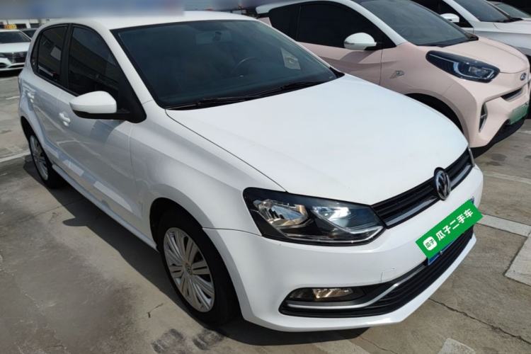 Used Volkswagen Polo 2016 1.6L Automatic Comfort Model Front Right 45 Deg