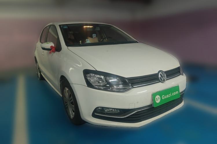 Used Volkswagen Polo 2016 1.6L Automatic Comfort Model Front Right 45 Deg