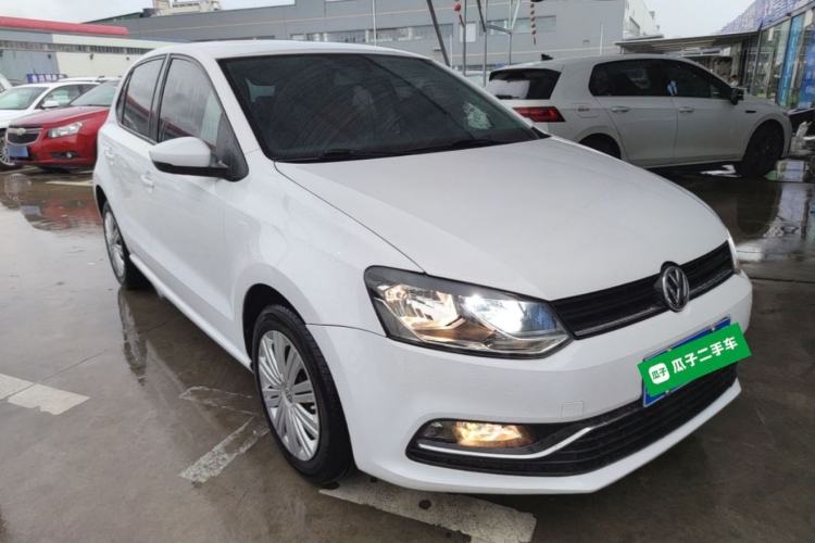 Used Volkswagen Polo 2016 1.6L Automatic Comfort Model Front Right 45 Deg