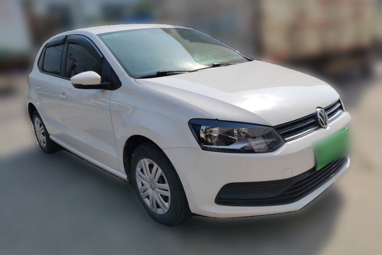 Used Volkswagen Polo 2016 1.4L Manual Fashion Model Front Right 45 Deg