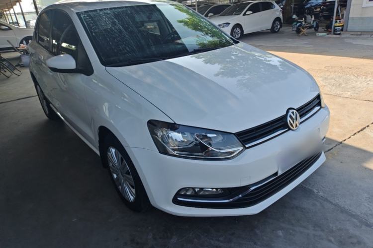 Used Volkswagen Polo 2016 1.6L Automatic Comfort Model Front Right 45 Deg