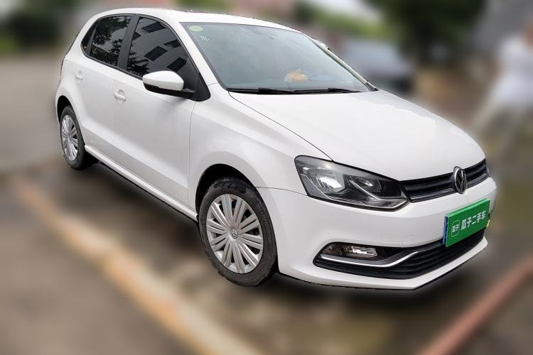 Used Volkswagen Polo 2016 1.6L Automatic Comfort Model Front Right 45 Deg