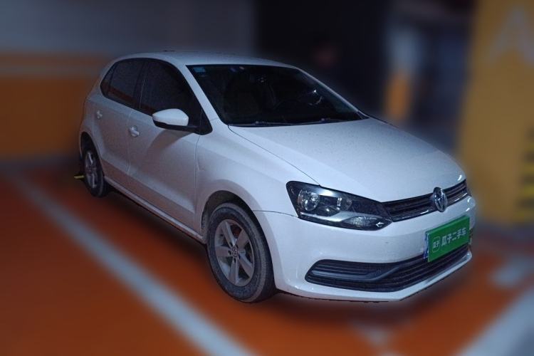 Used Volkswagen Polo 2016 1.4L Automatic Trendy Model Front Right 45 Deg