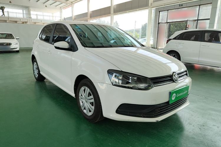 Used Volkswagen Polo 2016 1.4L Automatic Trendy Model Front Right 45 Deg