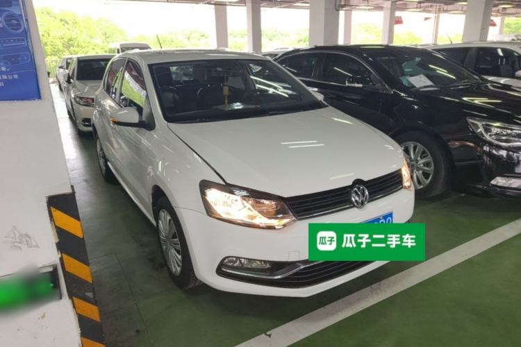 Used Volkswagen Polo 2016 1.6L Automatic Comfort Model Front Right 45 Deg