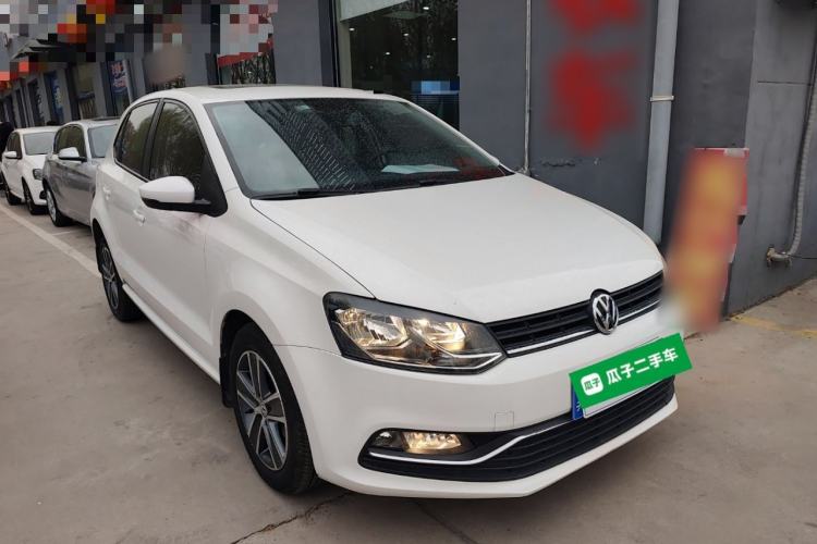 Used Volkswagen Polo 2016 1.6L Automatic Comfort Model Front Right 45 Deg