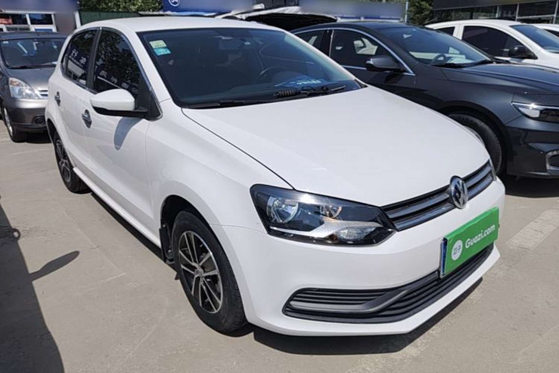 Used Volkswagen Polo 2016 1.4L Manual Fashion Model Front Right 45 Deg