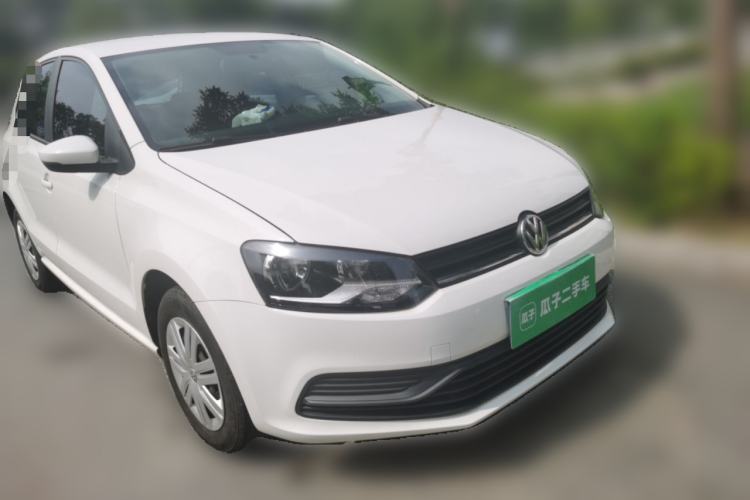 Used Volkswagen Polo 2016 1.4L Manual Fashion Model Front Right 45 Deg