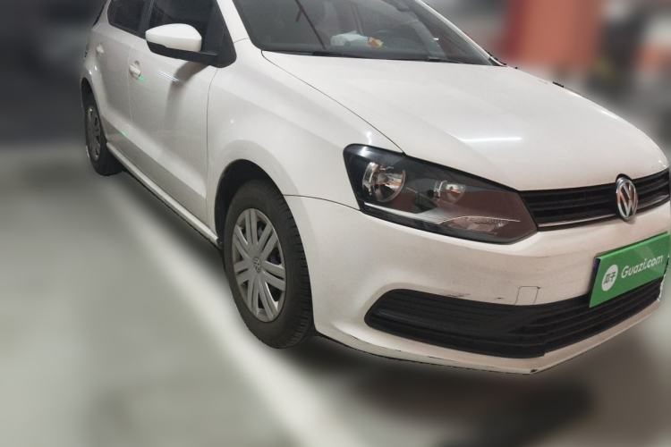 Used Volkswagen Polo 2016 1.4L Automatic Trendy Model Front Right 45 Deg