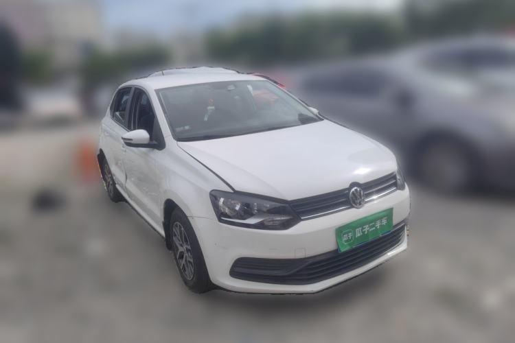 Used Volkswagen Polo 2016 1.4L Manual Fashion Model Front Right 45 Deg