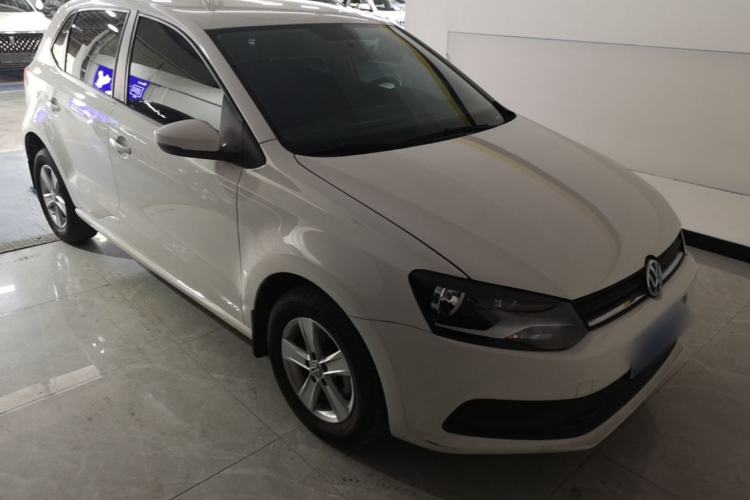 Used Volkswagen Polo 2016 1.4L Automatic Trendy Model Front Right 45 Deg