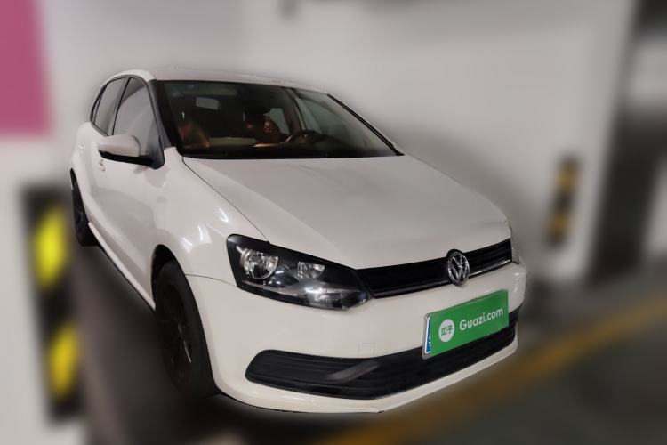 Used Volkswagen Polo 2016 1.4L Manual Fashion Model Front Right 45 Deg