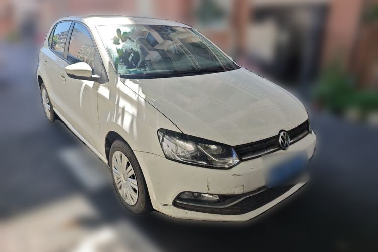 Used Volkswagen Polo 2016 1.6L Automatic Comfort Model Front Right 45 Deg
