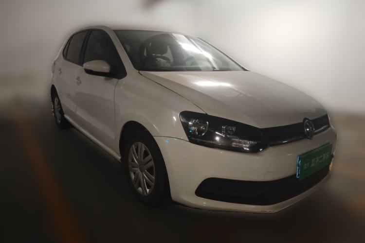 Used Volkswagen Polo 2016 1.4L Manual Fashion Model Front Right 45 Deg
