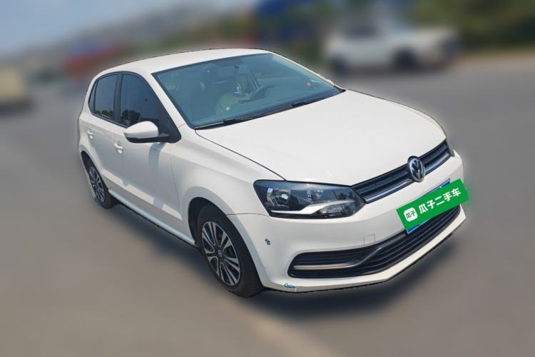 Used Volkswagen Polo 2016 1.4L Automatic Trendy Model Front Right 45 Deg