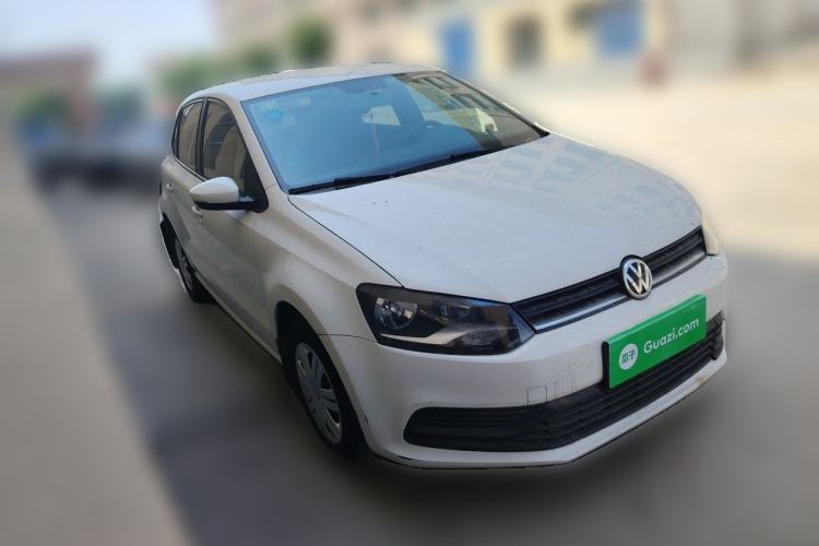 Used Volkswagen Polo 2016 1.4L Automatic Trendy Model Front Right 45 Deg