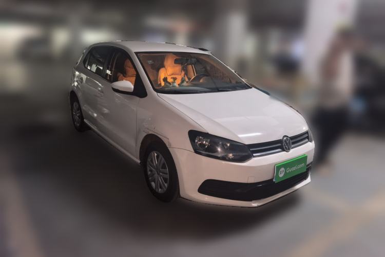 Used Volkswagen Polo 2016 1.4L Manual Fashion Model Front Right 45 Deg