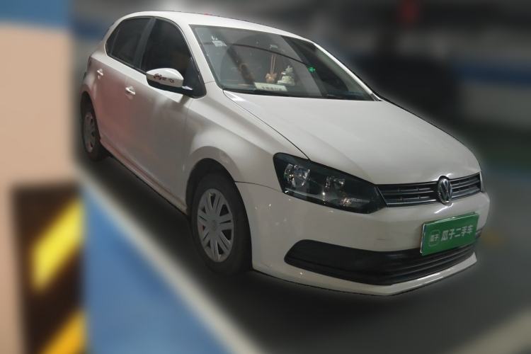 Used Volkswagen Polo 2016 1.4L Automatic Trendy Model Front Right 45 Deg