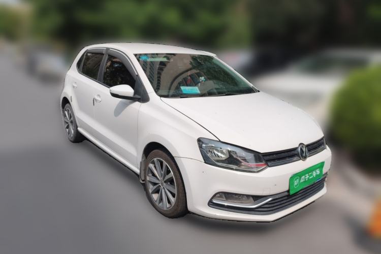 Used Volkswagen Polo 2016 1.4L Manual Fashion Model Front Right 45 Deg